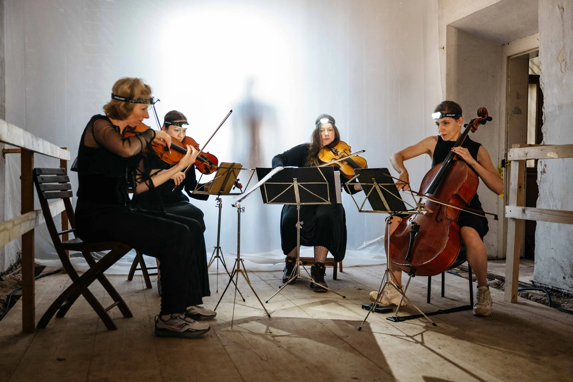 2026 02 08 20 00 Uhr ÜBERGÄNGE © Solane van Weele, courtesy